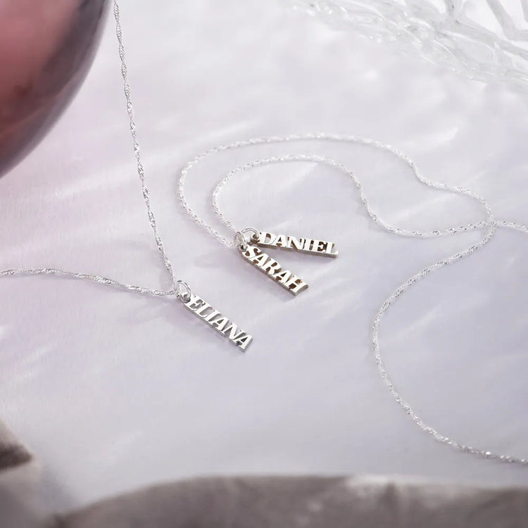 925 Sterling Silber Custom 3 Namen gravierte vertikale Bar Halskette Namensschild Halskette, Familien geschenk