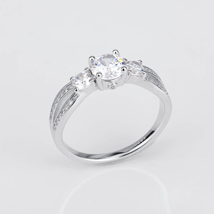 925 Sterling Silver 3 Round Stone Ring Made By Zirconia - onlyone