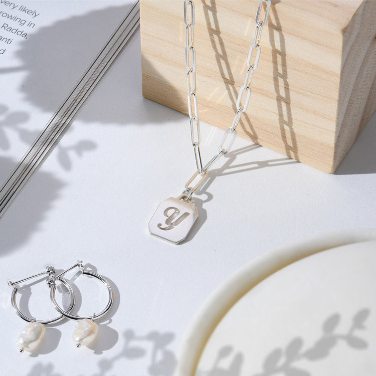 925 Sterling Silver Hollowed-Out Initial Necklace in Clip Link Chain