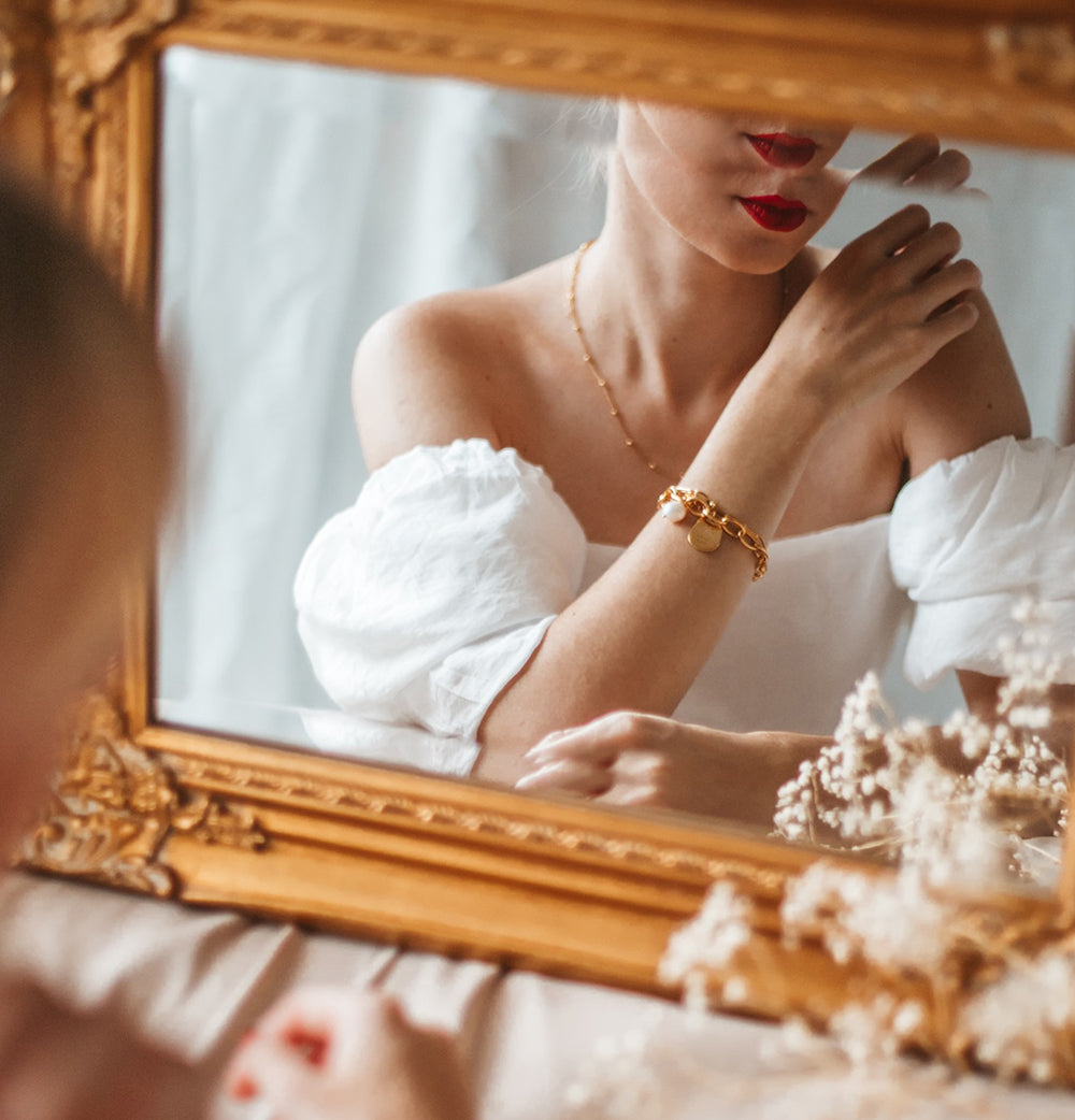 Fashion Inspiration: 3 Trending Personalized Name Necklaces