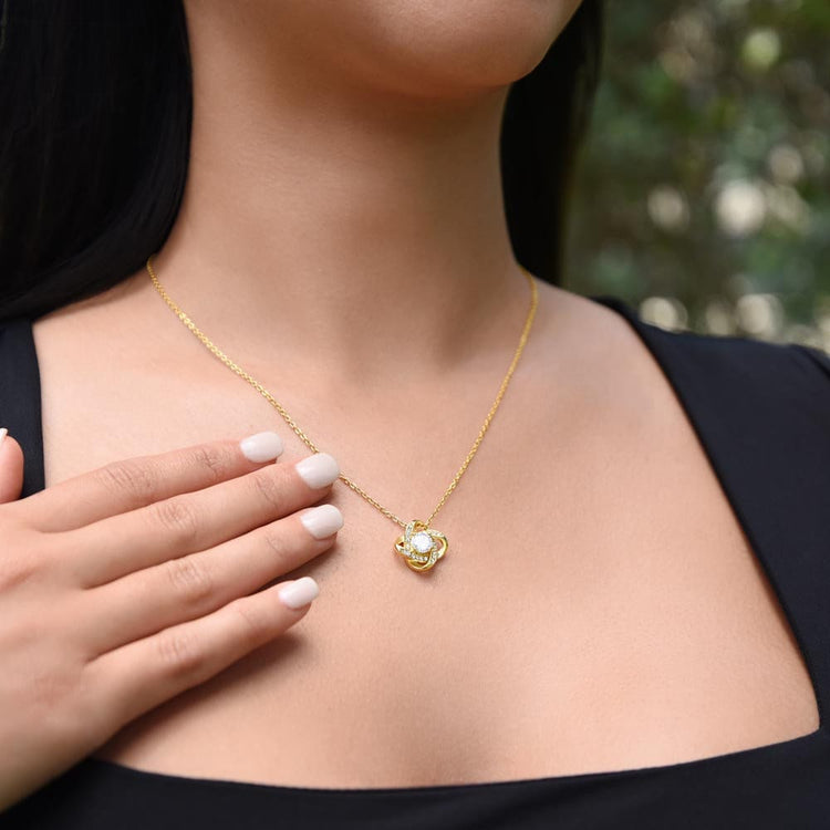 925 Sterling Silver Love Knot Necklace