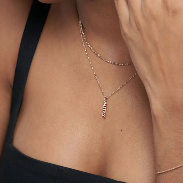 925 Sterling Silber Custom 3 Namen gravierte vertikale Bar Halskette Namensschild Halskette, Familien geschenk