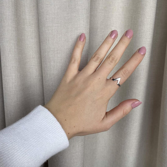 Bague en forme de V personnalisée en argent sterling 925